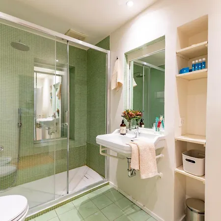Large & Comfy - A Few Steps From The Duomo * Milan
