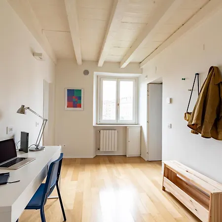 Large & Comfy - A Few Steps From The Duomo Apartment Milan