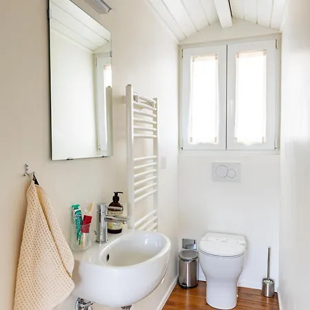 Large & Comfy - A Few Steps From The Duomo Apartment