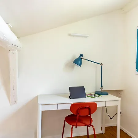 Large & Comfy - A Few Steps From The Duomo Lägenhet