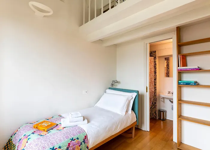 Apartment Large & Comfy - A Few Steps From The Duomo